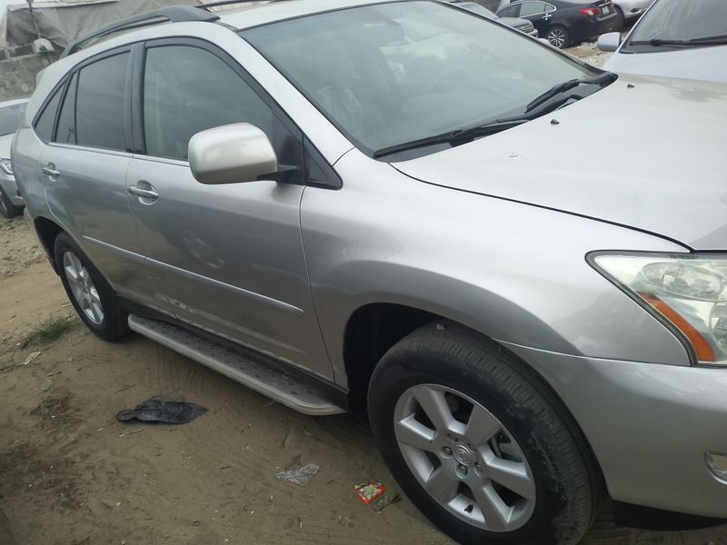 Main image of 2005 Lexus RX